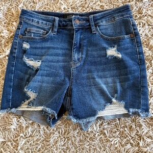 Judy Blue Distressed Denim Shorts Women’s Medium Raw Hem Mid Rise Style 150092